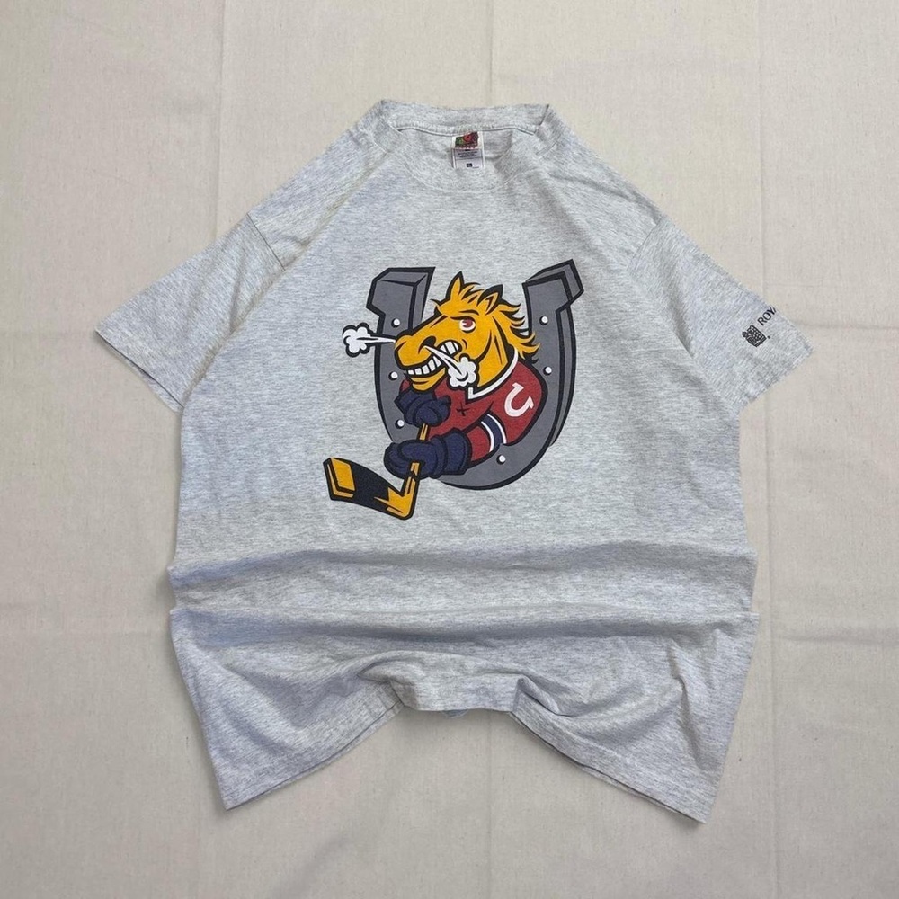 Vintage 00s Fruit of the Loom Heavy Cotton Barrie Colts OHL graphic tee